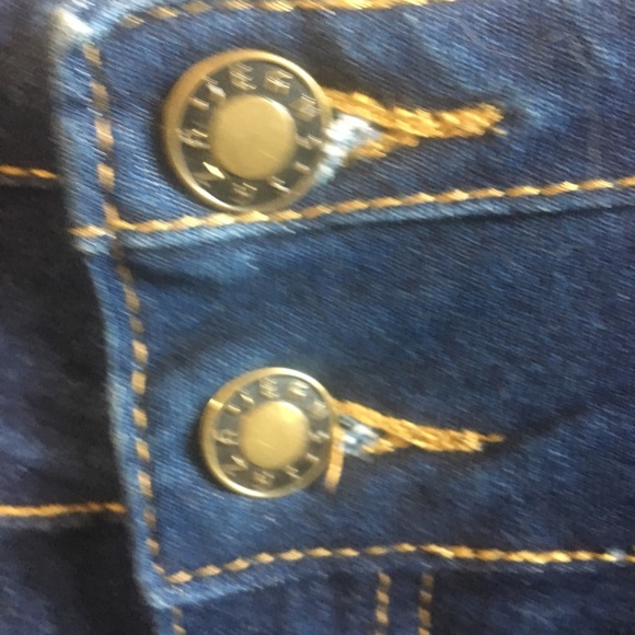 *3 for $20* Saza Distressed High Waisted Jeans - Picture 3 of 7